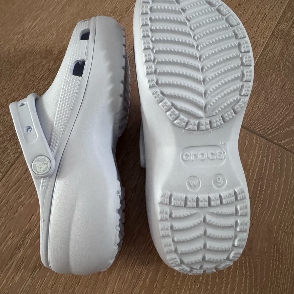 CROCS platform Clogs - Picture 7 of 7